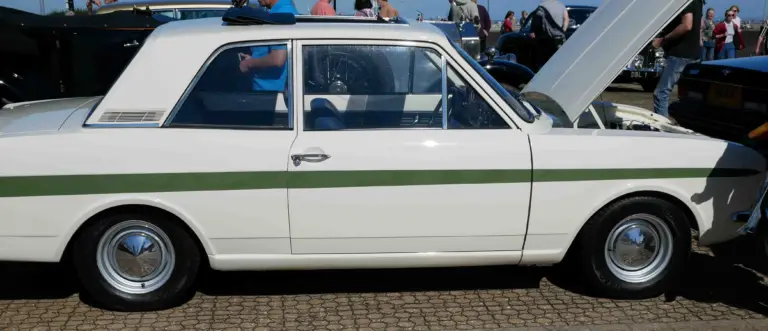 P1020030 c 768x331